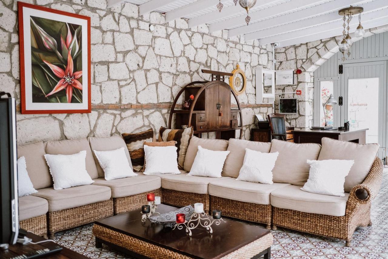 Deruni Butik Hotel Smirne Esterno foto